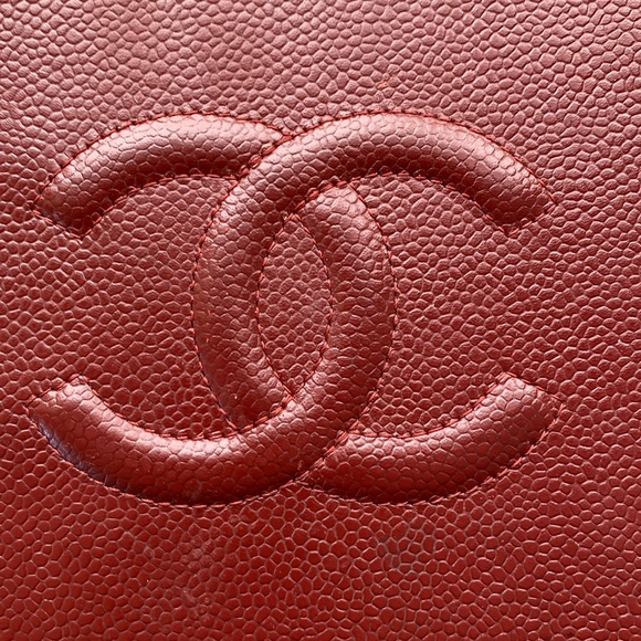 Chanel iPad/Ebook case - Picture 4 of 8